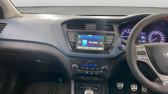 Second-hand 2015 Hyundai i20 Active 1.2 SX for sale in Mumbai-22