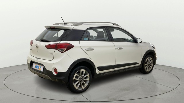 Second-hand 2015 Hyundai i20 Active 1.2 SX for sale in Mumbai-2