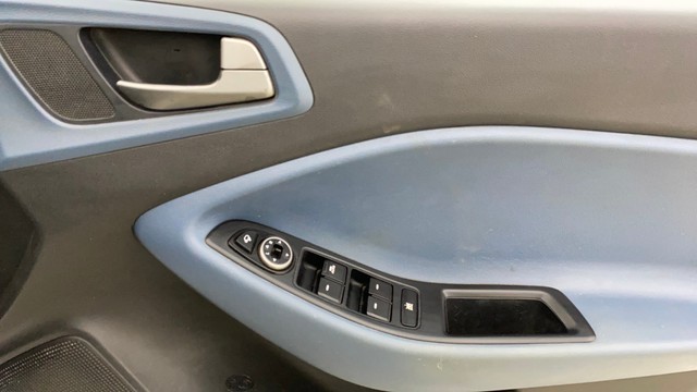 Second-hand 2015 Hyundai i20 Active 1.2 SX for sale in Mumbai-17