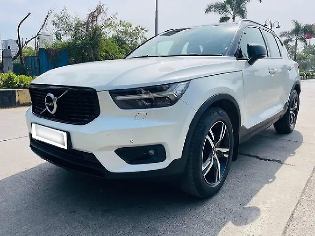 Second-hand 2020 Volvo XC40 T4 R-Design for sale in Mumbai-4