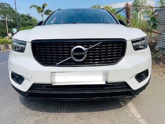 Second-hand 2020 Volvo XC40 T4 R-Design for sale in Mumbai-5