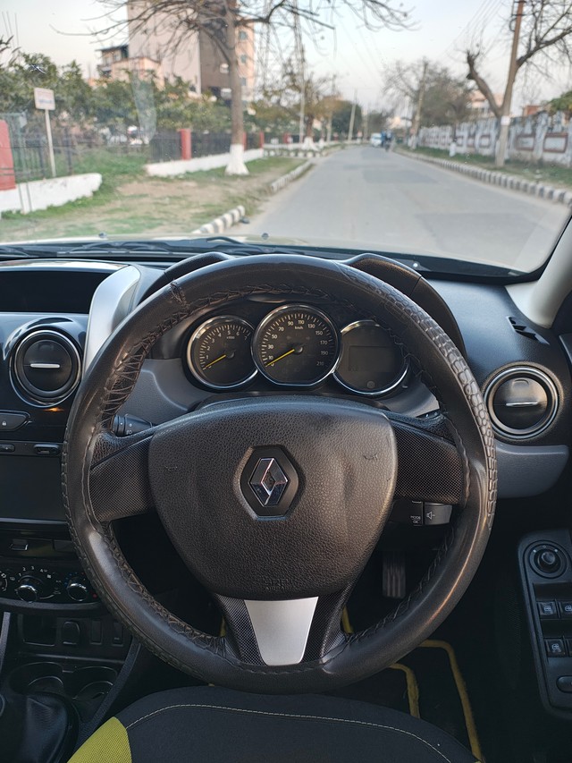 Second-hand 2017 Renault Duster SANDSTORM RXS 110 PS for sale in Chandigarh-3