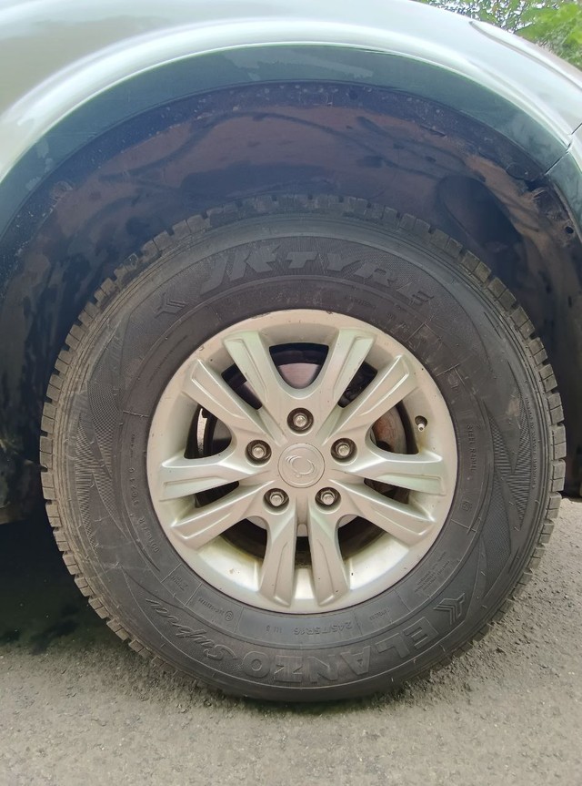 Second-hand 2012 Mahindra Ssangyong Rexton RX7 for sale in Mumbai-7