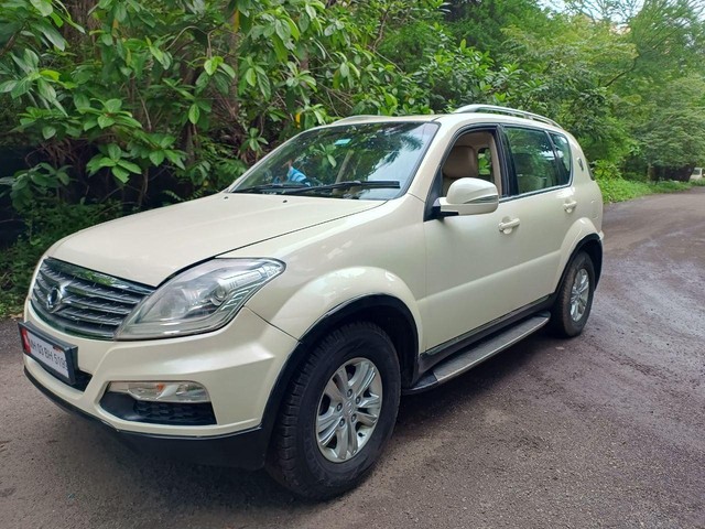 Second-hand 2012 Mahindra Ssangyong Rexton RX7 for sale in Mumbai-9