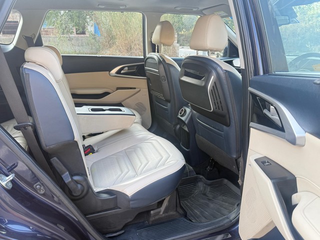 Second-hand 2022 Kia Carens Luxury Plus Turbo DCT 2022-2023 for sale in New Delhi-17