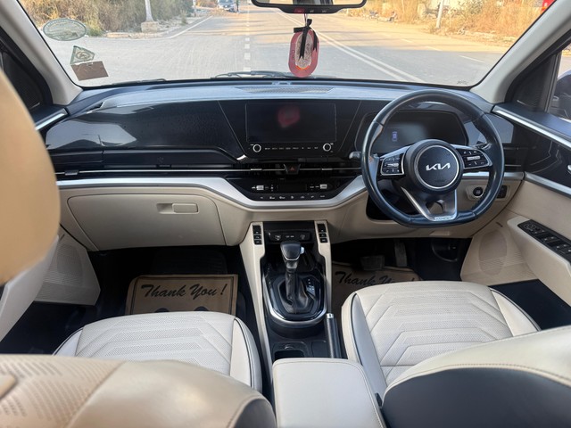 Second-hand 2022 Kia Carens Luxury Plus Turbo DCT 2022-2023 for sale in New Delhi-11