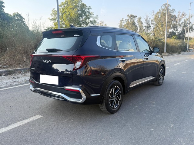 Second-hand 2022 Kia Carens Luxury Plus Turbo DCT 2022-2023 for sale in New Delhi-16