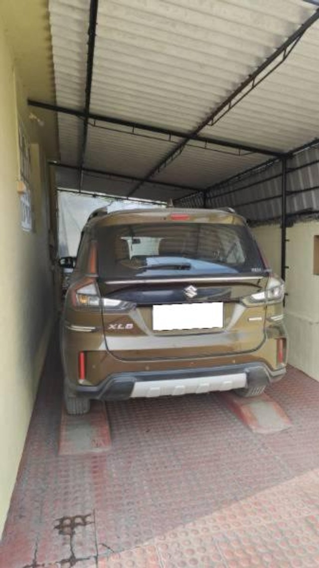 Maruti Suzuki XL6 Zeta AT Second-hand 2023 Maruti Suzuki XL6 Zeta AT for sale in Valsad-1