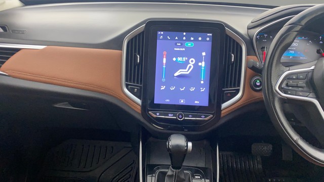 Second-hand 2021 MG Hector Plus Sharp CVT for sale in Ahmedabad-2