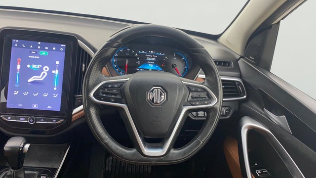 Second-hand 2021 MG Hector Plus Sharp CVT for sale in Ahmedabad-1