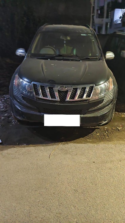 Second-hand 2014 Mahindra XUV500 Sportz for sale in Lucknow