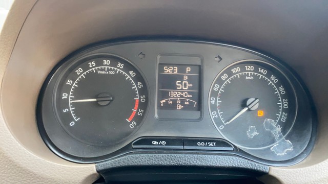 Second-hand 2016 Skoda Rapid 1.5 TDI AT Style Plus for sale in Jaipur-11