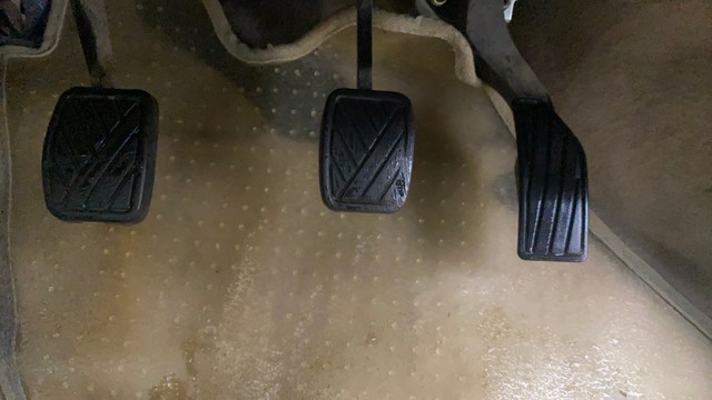 Second-hand 2016 Maruti Swift Dzire VXI for sale in Ahmedabad-14