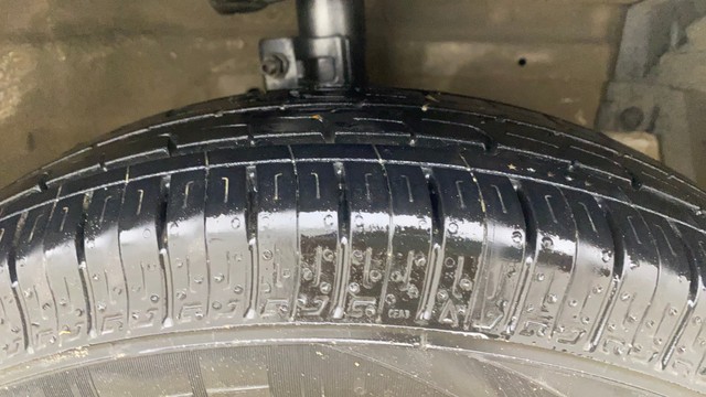 Second-hand 2016 Maruti Swift Dzire VXI for sale in Ahmedabad-28