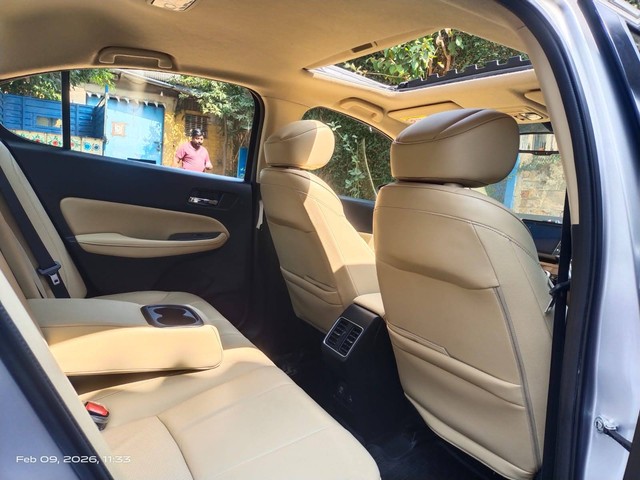 Second-hand 2021 Honda City ZX MT for sale in Kolkata-7