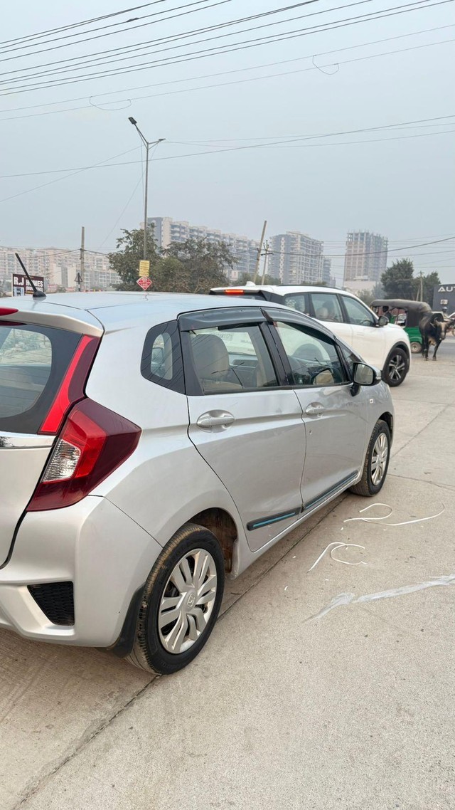 Second-hand 2017 Honda Jazz 1.2 SV i VTEC for sale in Faridabad-1