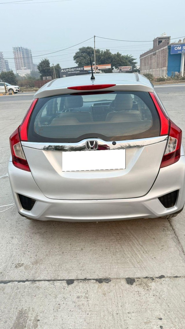 Second-hand 2017 Honda Jazz 1.2 SV i VTEC for sale in Faridabad-2