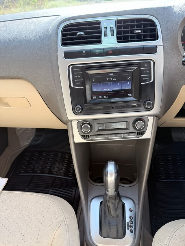 Second-hand 2016 Volkswagen Vento 1.2 TSI Highline AT for sale in Thane-4