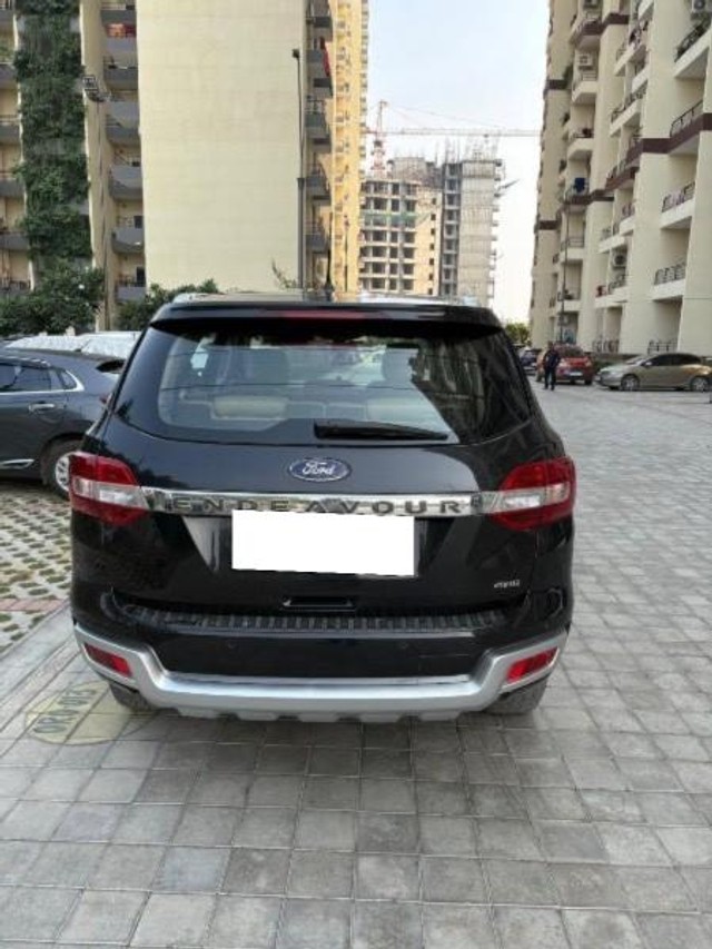Second-hand 2016 Ford Endeavour 2.2 Trend AT 4X2 for sale in Lucknow-1