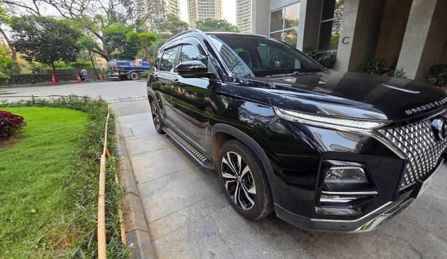 Second-hand 2024 MG Hector Plus Savvy Pro CVT 7 Str 2023-2025 for sale in Mumbai-7