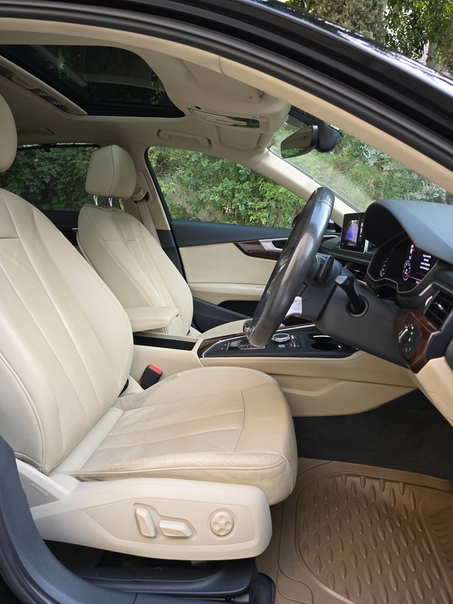 Second-hand 2017 Audi A4 30 TFSI Technology for sale in Bangalore-11