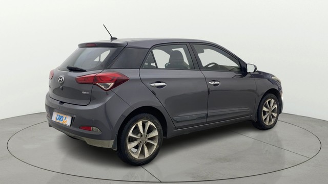 Second-hand 2017 Hyundai i20 1.2 Asta Option for sale in Chennai-2