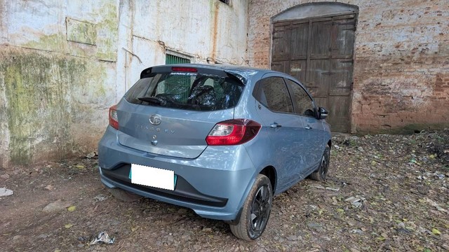 Second-hand 2023 Tata Tiago EV XZ Plus Tech LUX LR for sale in Hubli-3
