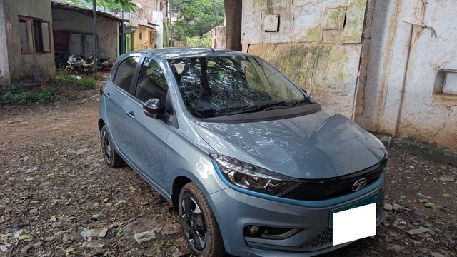 Second-hand 2023 Tata Tiago EV XZ Plus Tech LUX LR for sale in Hubli-0