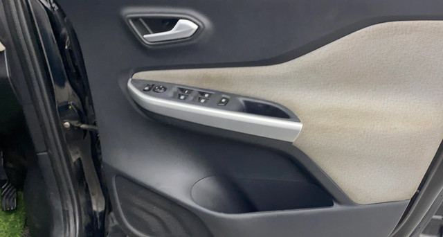 Second-hand 2023 Nissan Magnite XV for sale in Chennai-17