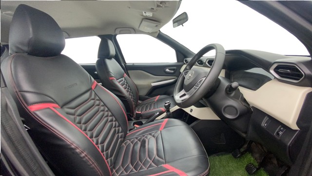 Second-hand 2023 Nissan Magnite XV for sale in Chennai-15