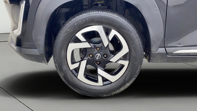 Second-hand 2023 Nissan Magnite XV for sale in Chennai-26