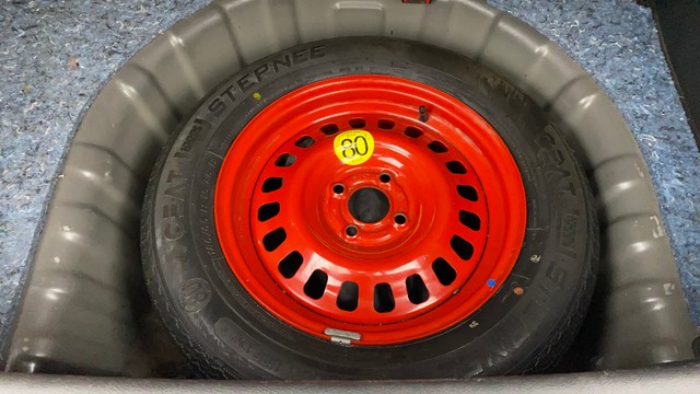 Second-hand 2023 Nissan Magnite XV for sale in Chennai-28