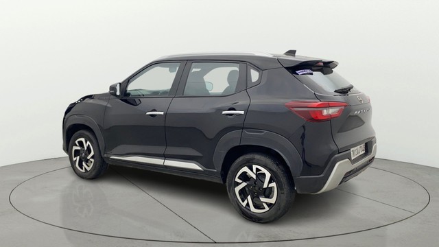 Second-hand 2023 Nissan Magnite XV for sale in Chennai-4