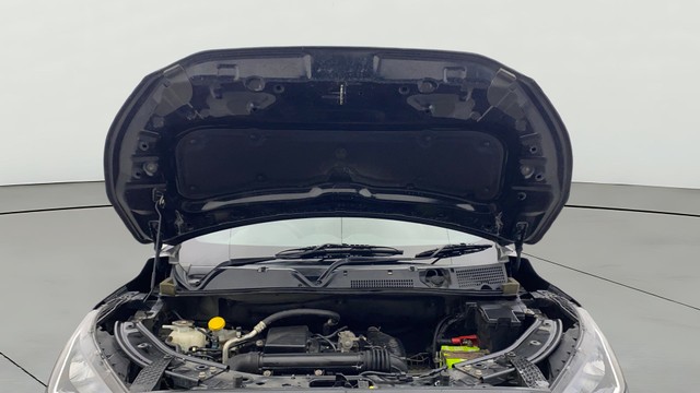 Second-hand 2023 Nissan Magnite XV for sale in Chennai-9