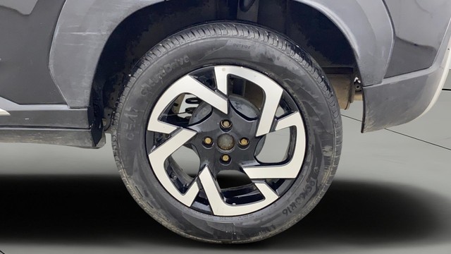 Second-hand 2023 Nissan Magnite XV for sale in Chennai-27