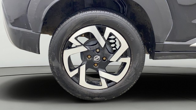 Second-hand 2023 Nissan Magnite XV for sale in Chennai-25