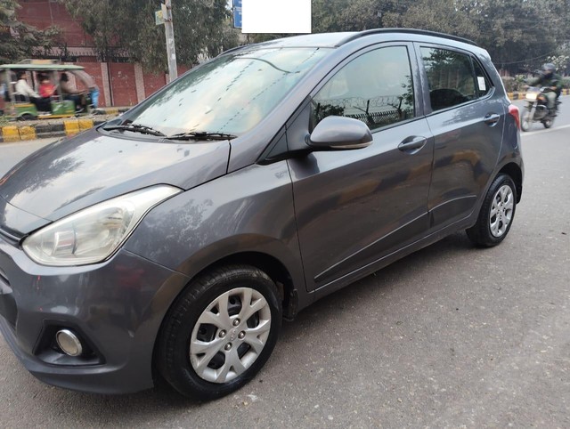 Second-hand 2016 Hyundai Grand i10 Sportz for sale in New Delhi-12