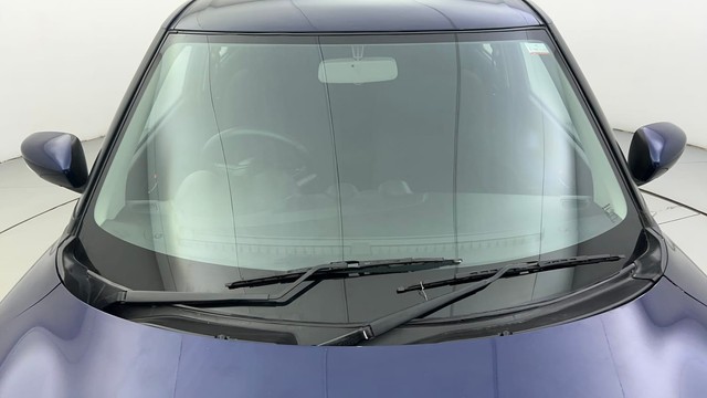 Second-hand 2023 Maruti Swift ZXI AMT for sale in Ahmedabad-10