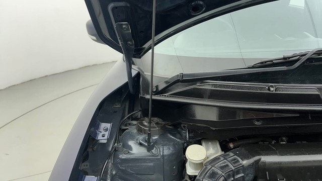 Second-hand 2023 Maruti Swift ZXI AMT for sale in Ahmedabad-28