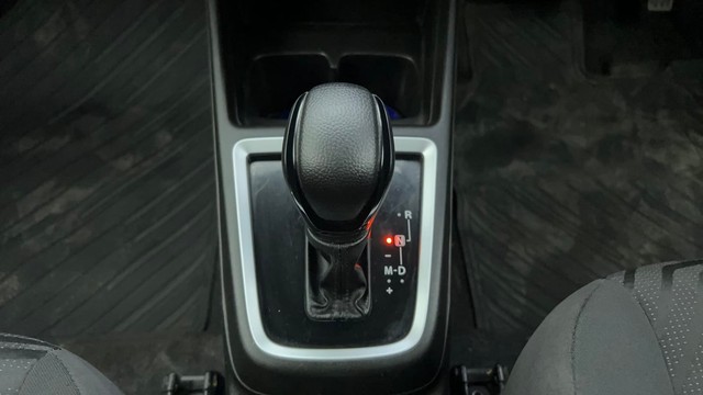 Second-hand 2023 Maruti Swift ZXI AMT for sale in Ahmedabad-12