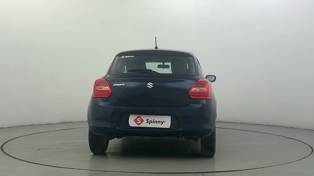 Second-hand 2023 Maruti Swift ZXI AMT for sale in Ahmedabad-4