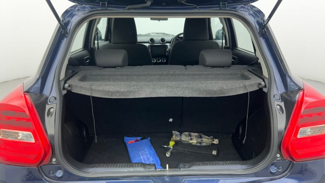 Second-hand 2023 Maruti Swift ZXI AMT for sale in Ahmedabad-9