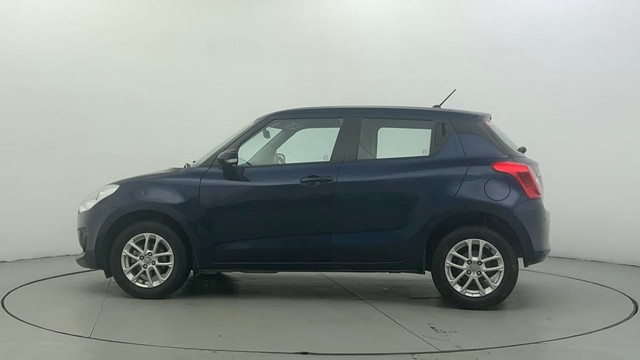 Second-hand 2023 Maruti Swift ZXI AMT for sale in Ahmedabad-6