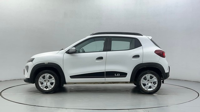 Second-hand 2022 Renault KWID 1.0 RXT Opt for sale in Ahmedabad-6
