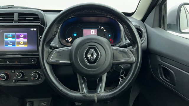 Second-hand 2022 Renault KWID 1.0 RXT Opt for sale in Ahmedabad-23