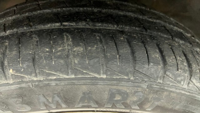 Second-hand 2022 Renault KWID 1.0 RXT Opt for sale in Ahmedabad-24