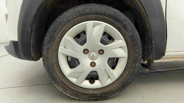 Second-hand 2022 Renault KWID 1.0 RXT Opt for sale in Ahmedabad-20