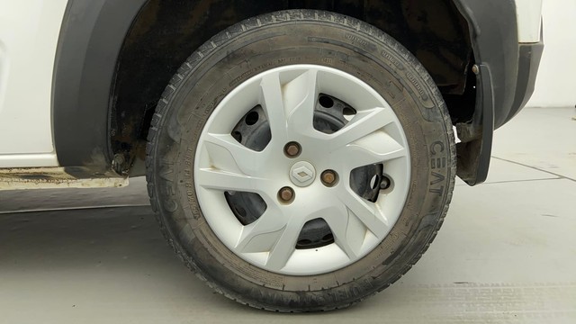 Second-hand 2022 Renault KWID 1.0 RXT Opt for sale in Ahmedabad-19