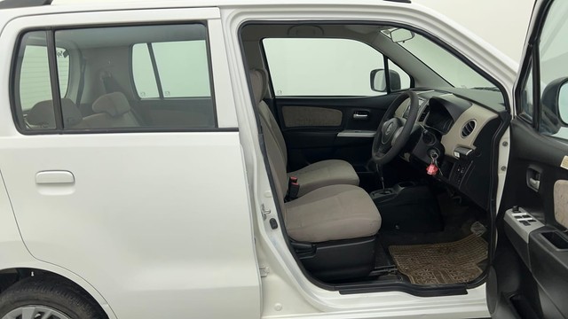 Second-hand 2016 Maruti Wagon R VXI 1.2 for sale in Ahmedabad-15