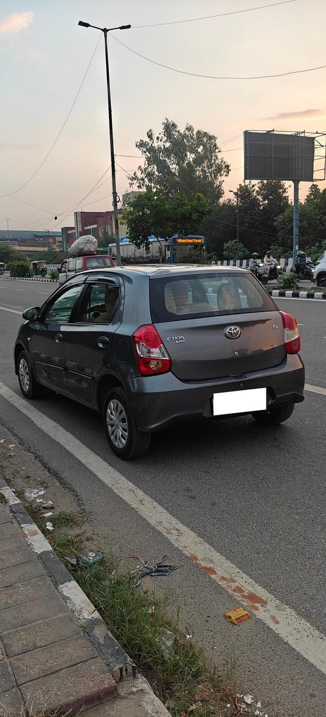 Second-hand 2018 Toyota Etios Liva 1.2 G for sale in New Delhi-8